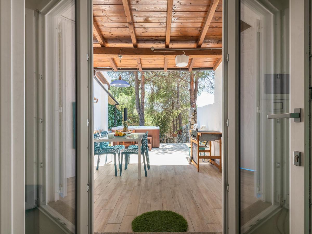 Sardinia Spa Apartment Geremèas Exteriér fotografie